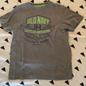 🌸 4/$25 Old Navy logo graphic tee shirt